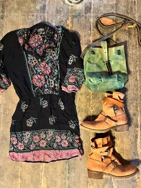 Whole outfit! Size small, boots size 7